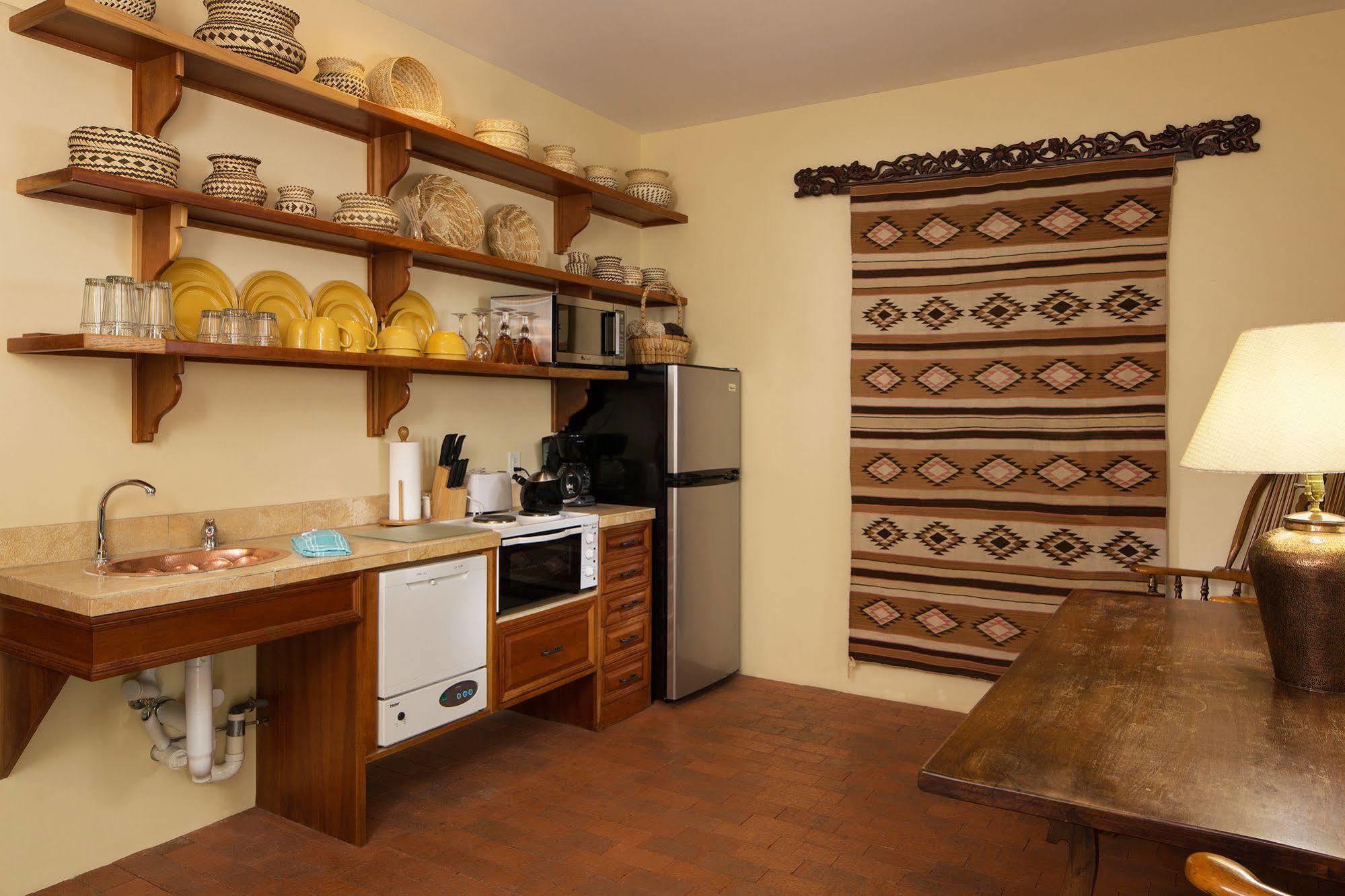 Casa Blanca Inn And Suites ฟาร์มิงตัน ภายนอก รูปภาพ