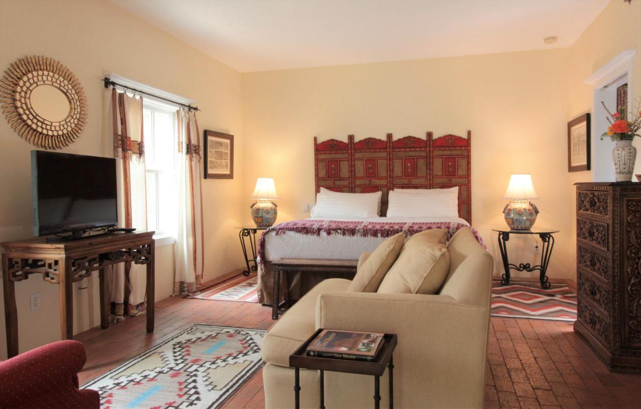 Casa Blanca Inn And Suites ฟาร์มิงตัน ภายนอก รูปภาพ