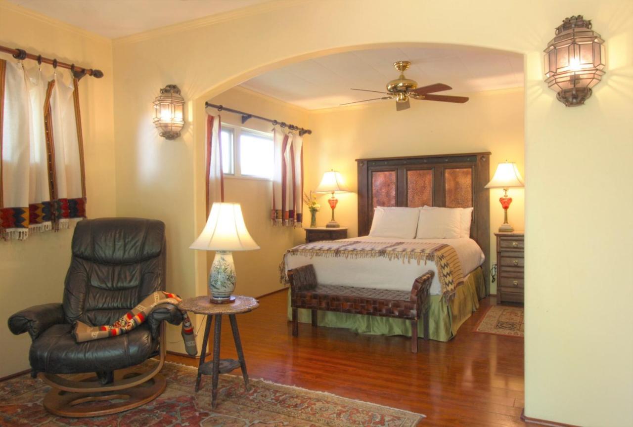 Casa Blanca Inn And Suites ฟาร์มิงตัน ภายนอก รูปภาพ
