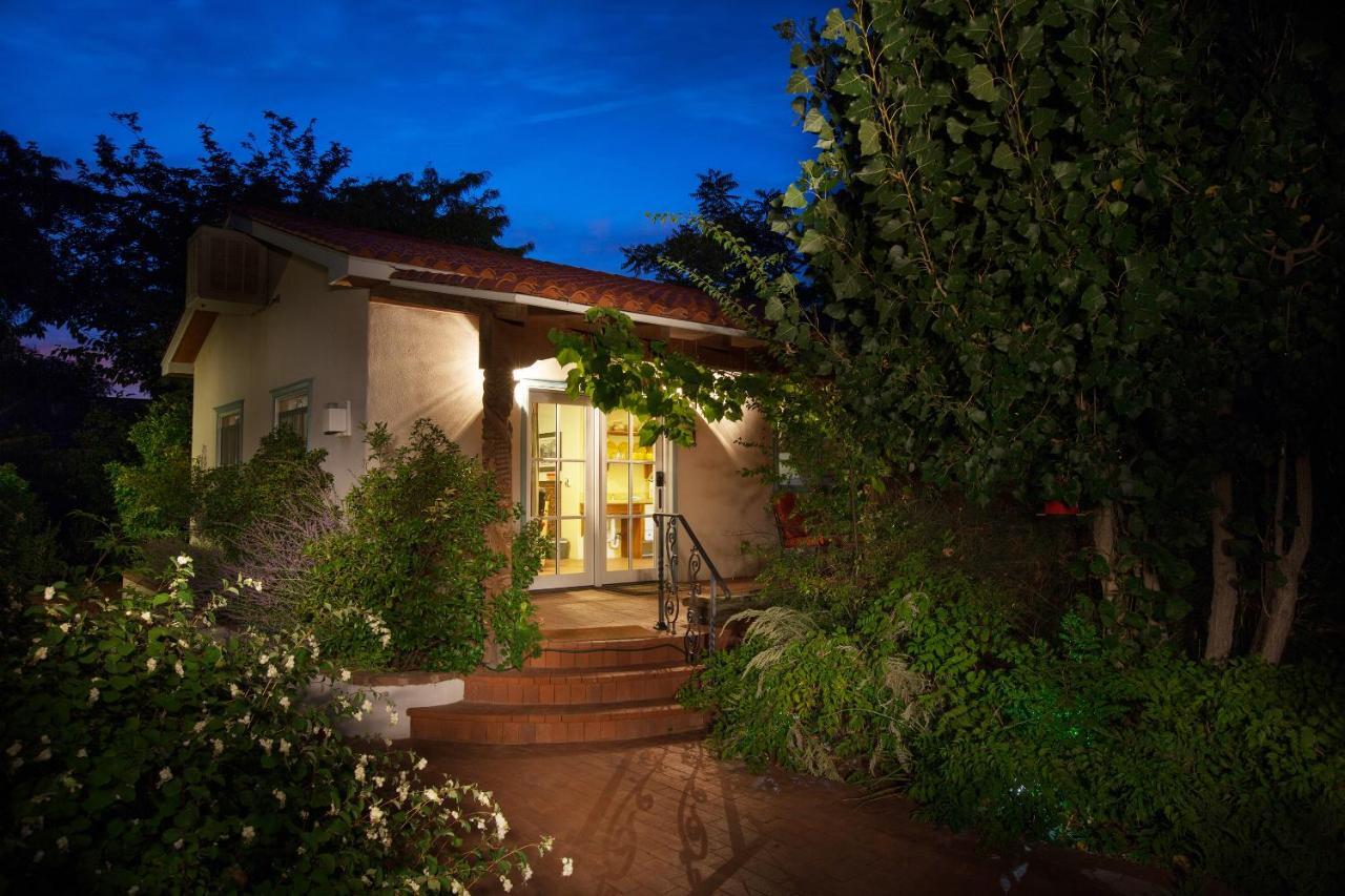 Casa Blanca Inn And Suites ฟาร์มิงตัน ภายนอก รูปภาพ