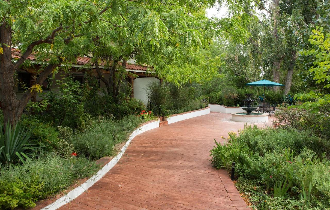 Casa Blanca Inn And Suites ฟาร์มิงตัน ภายนอก รูปภาพ