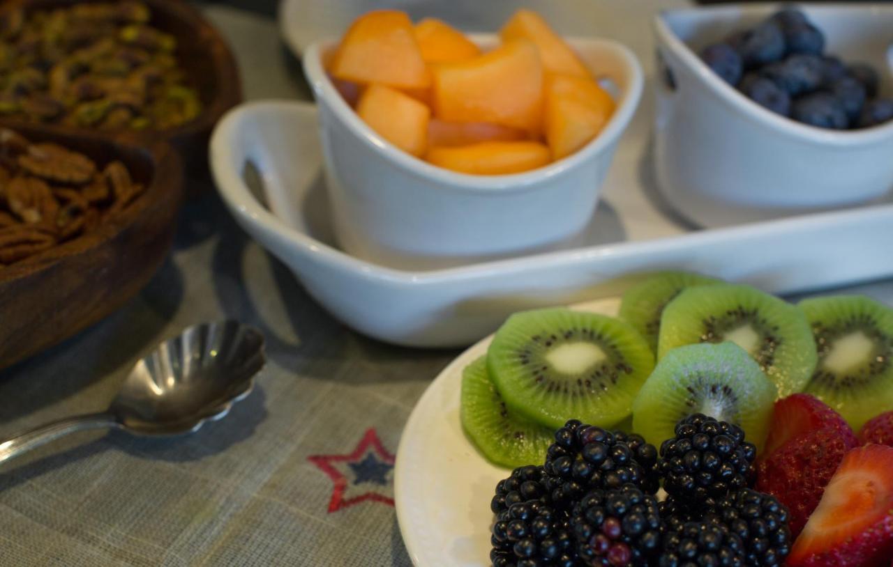 Casa Blanca Inn And Suites ฟาร์มิงตัน ภายนอก รูปภาพ