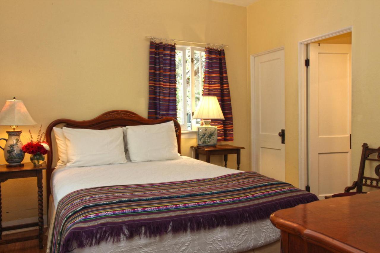 Casa Blanca Inn And Suites ฟาร์มิงตัน ภายนอก รูปภาพ